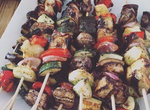 Una foto de Brochetas vegetarianas