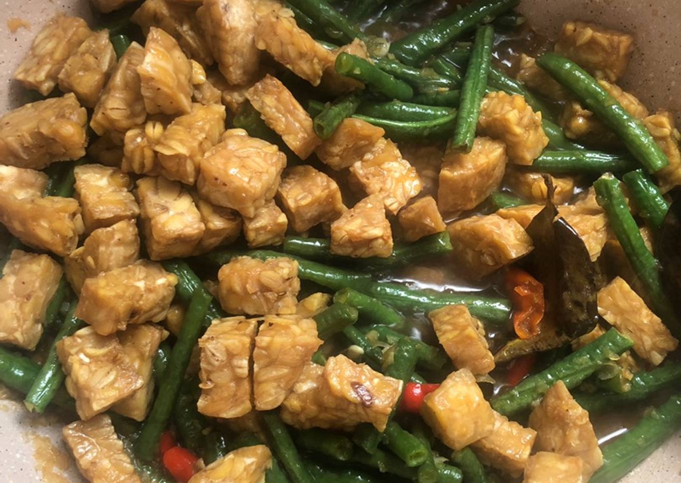 Tumis kacang panjang tempe