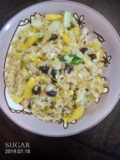 珍珠粉圓鳳梨炒飯 的食譜成品照片