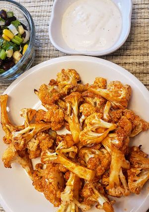 એર ફ્રાયર બાફેલી કોલી ફ્લાવર (Air Fryer Steamed Cauliflower Recipe In Gujarati) રેસીપી મુખ્ય ફોટો