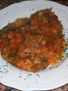 Una foto de Merluza con pisto
