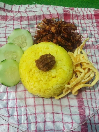 Cara Gampang Menyiapkan Resep  Nasi kuning kalbar sederhana😋 yang Menggugah Selera, Lezat