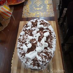A picture of Chocolate cake with cinnamon frosting.