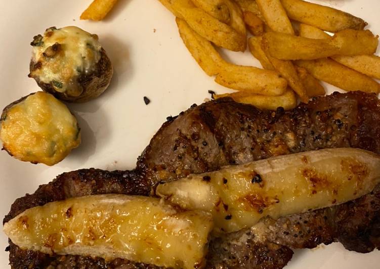 🥰Dinner for 2 date night 😍Grilled steak, wt (grilled banana)stuffed spinach mushrooms and fries❤️