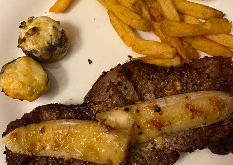 How to Prepare Any-night-of-the-week 🥰Dinner for 2 date night 😍 Grilled steak, wt (grilled banana)stuffed spinach mushrooms and fries❤️