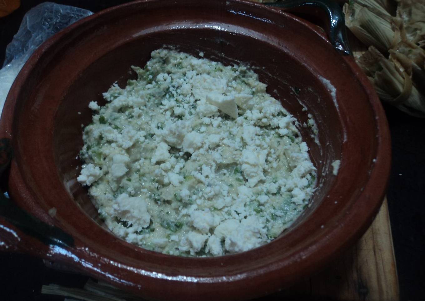 Tamal de cazuela de hongos  con gratinado de queso ranchero al horno para navidad