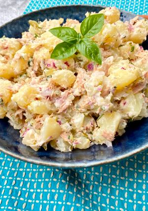 A picture of Comfort potatoes salad.