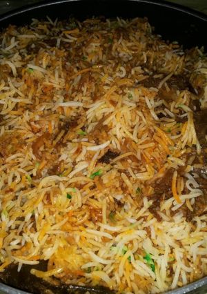 A picture of Kachhe Gosht ki Biryani.