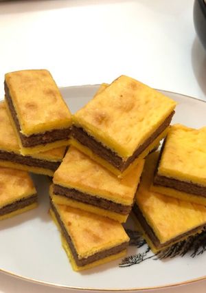 A picture of Three Layers Cake (Kue Lapis Surabaya).