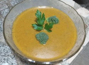 Una foto de Sopa Crema de Brócoli 🥦y Zapallo Kabutia