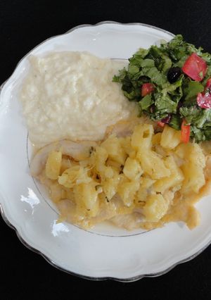 A picture of White Fish Fillets in Pineapple Sauce (Christmas Roses).