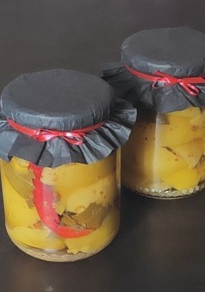 A picture of Preserved Lemons 🍋 in Salt 🍋.
