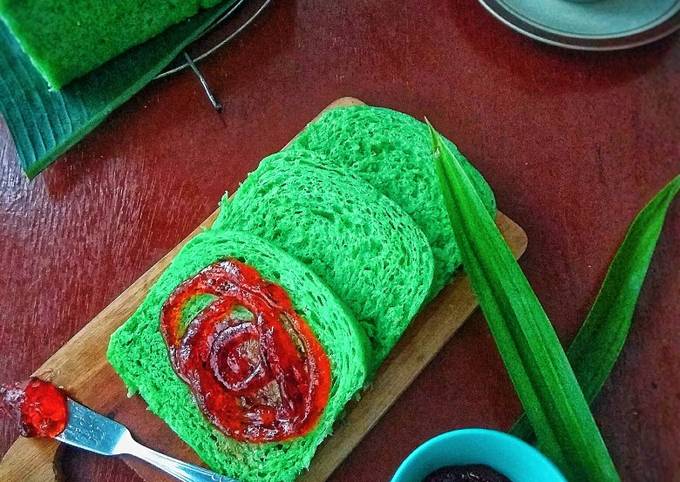 Langkah Mudah untuk Menyiapkan Roti Tawar Pandan Kukus No Mixer No Ulen, Bikin Ngiler