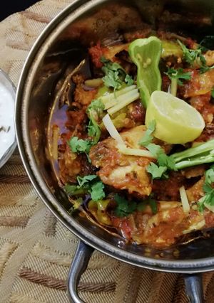 A picture of Chicken karahi.