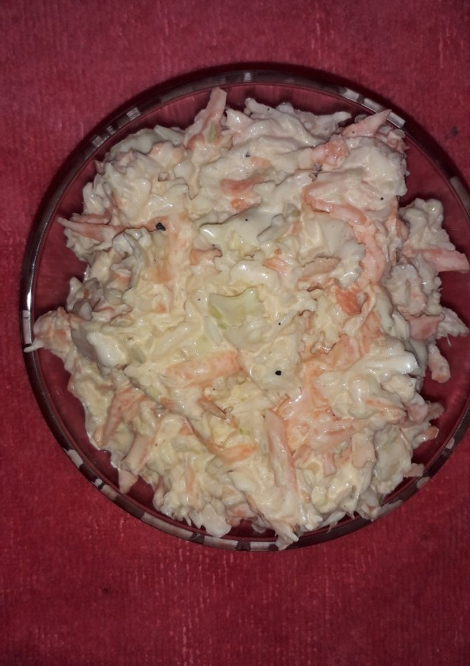 Una foto de Ensalada de col y zanahoria