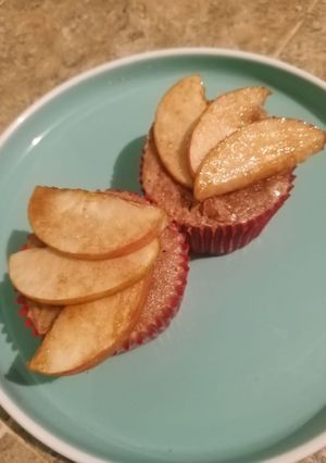 Una foto de Muffins de manzana con canela