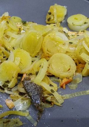 Foto di Trota iridea con scalogno
