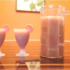 A picture of GUAVA JUICE | HOMEMADE GUAVA SMOOTHIE.
