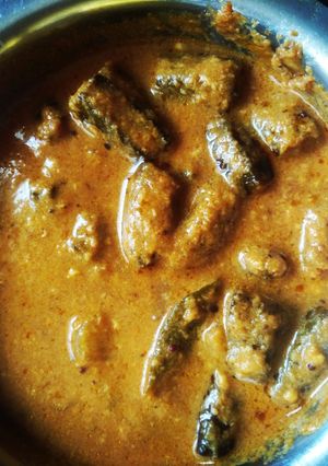 வெண்டைக்காய் புளிக்குழம்பு (Vendaikkai pulikulambu recipe in tamil) செய்முறை முக்கிய புகைப்படம்