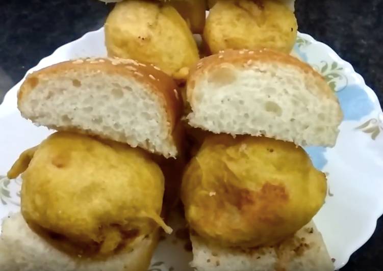 Mumbai special Vada pav