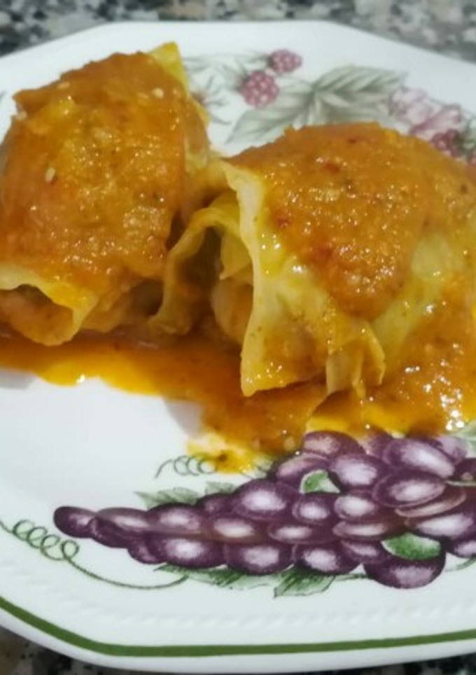 Una foto de Repollo relleno de carne con verduritas