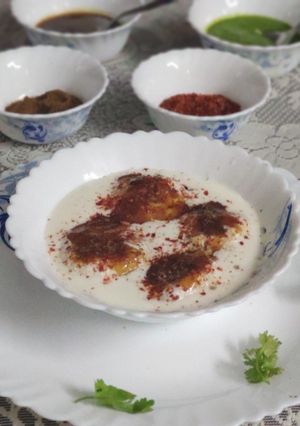 दही भल्ले (Dahi bhalle recipe in Hindi) रेसिपी मुख्य फोटो