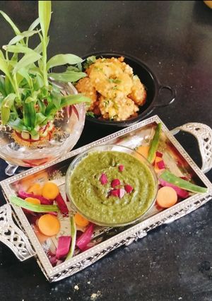 A picture of Mint coriander chutney (pudina dhaniya chutney).