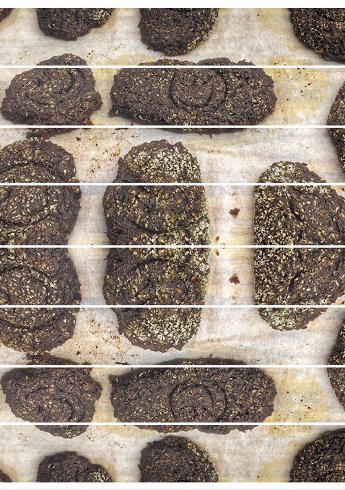 Una foto de Galletas de avena, coco y algarroba