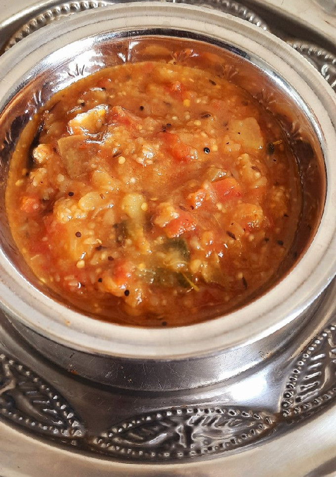 கத்தரிக்காய் தக்காளி உருளைக்கிழங்கு மசியல்(potato,brinjal,tomato masiyal recipe in tamil) செய்முறை முக்கிய புகைப்படம்