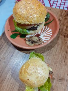 Una foto de Hamburguesa Suiza
