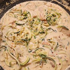 A picture of Creamy and Spicy Fettuccine Alfredo.