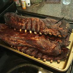 A picture of Smoked spareribs.