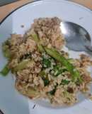 ข้าวผัดน้ำพริกอ่องใส่ผักกาดขาว