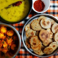 A picture of Crispy Bhakri.