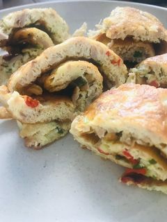 Foto resep Egg roll with spicy tuna