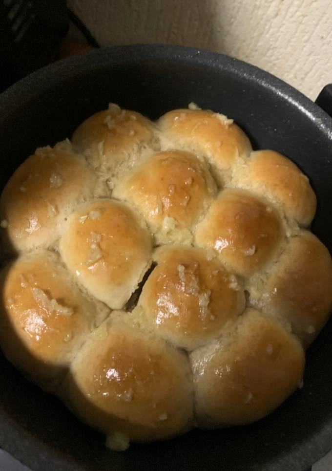 Пампушки с чесноком