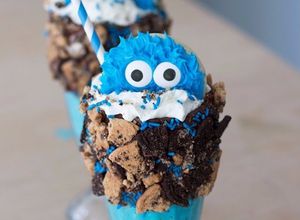 Una foto de Malteada de cookie monster