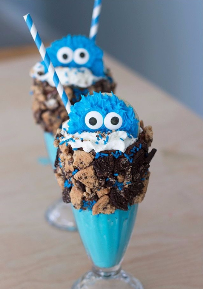 Una foto de Malteada de cookie monster