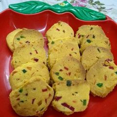 A picture of Custard tutti frutti cookies 🍪.