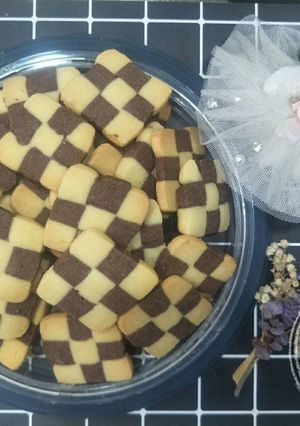 雙色花樣冰箱小西餅❤ 的食譜成品照片