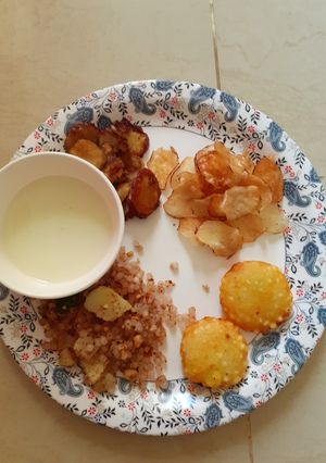 रताळ्याचे चिप्स (Ratalyache Chips Recipe In Marathi) रेसिपी चे मुख्य फोटो 