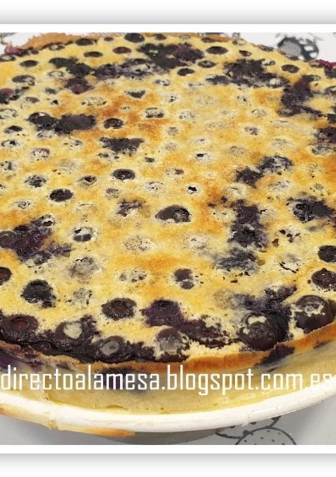 Una foto de Clafoutis de arándanos