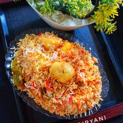 A picture of Anda alllo biryani.