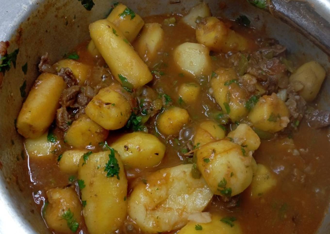 Matoke with beef stew