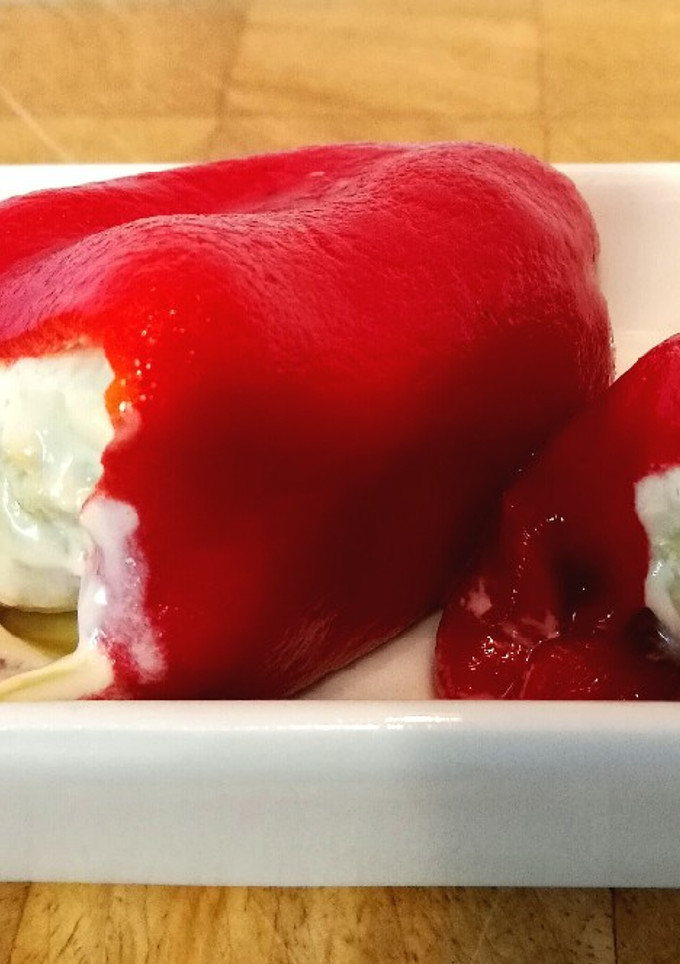 Una foto de Piquillos rellenos
