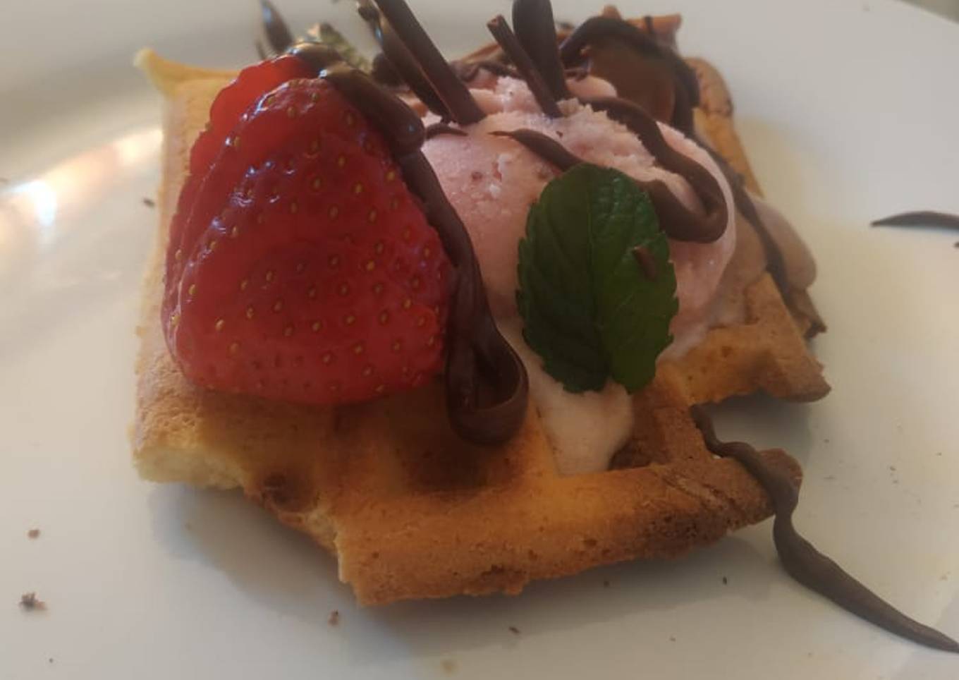 Waffle con helado
