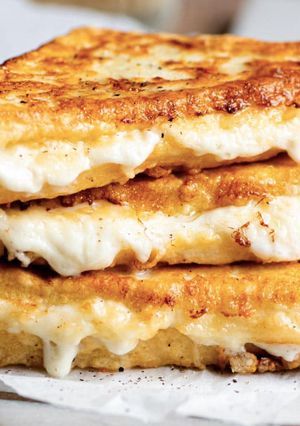 A picture of MOZZARELLA IN CARROZZA (FRIED MOZZARELLA SANDWICHES.