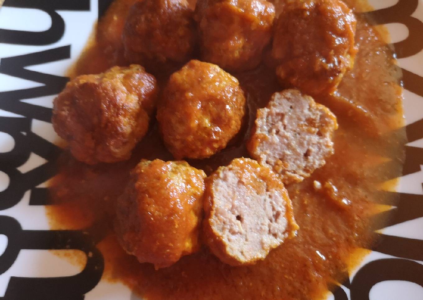 Albóndigas en salsa especial