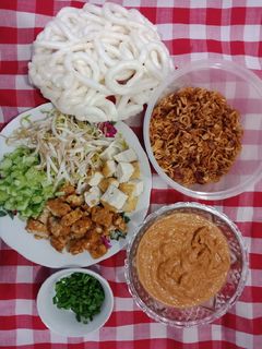 Foto resep Nasi lengko khas cirebon