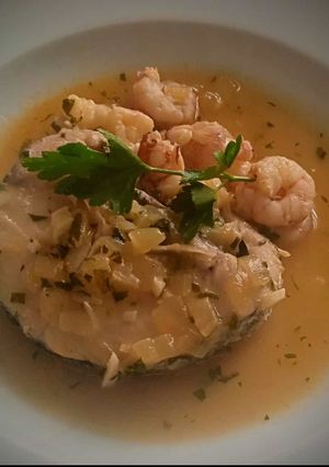 Una foto de Merluza con gambas